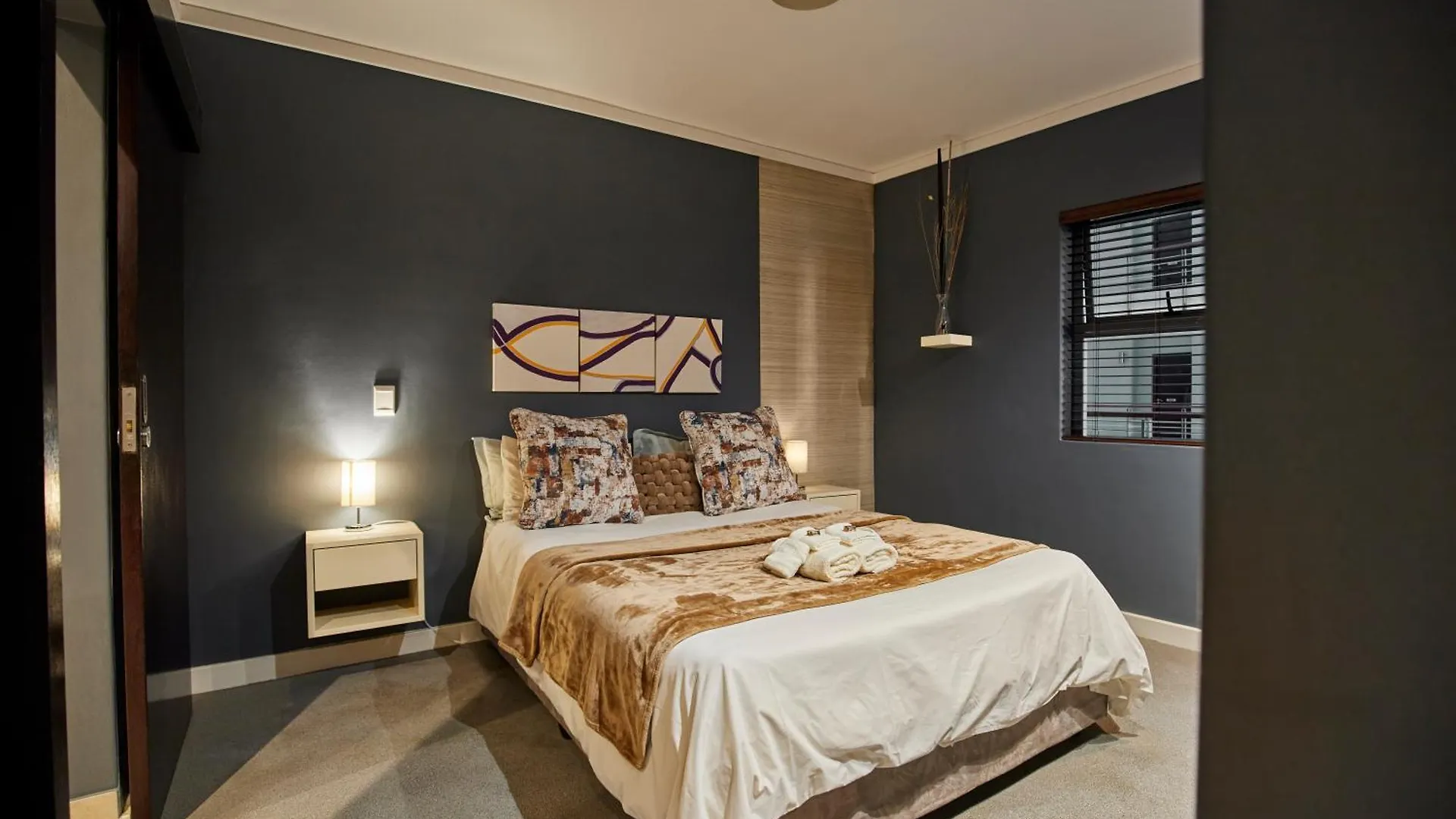 Apartment Sunny, Central Cape Town Living!